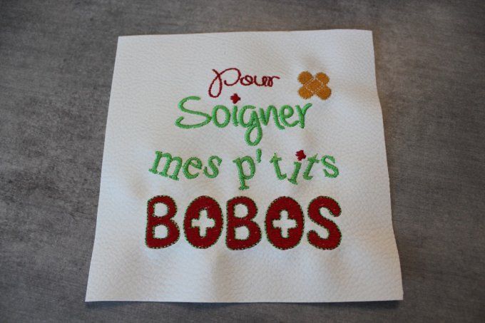 Coupon brodé Petits Bobos